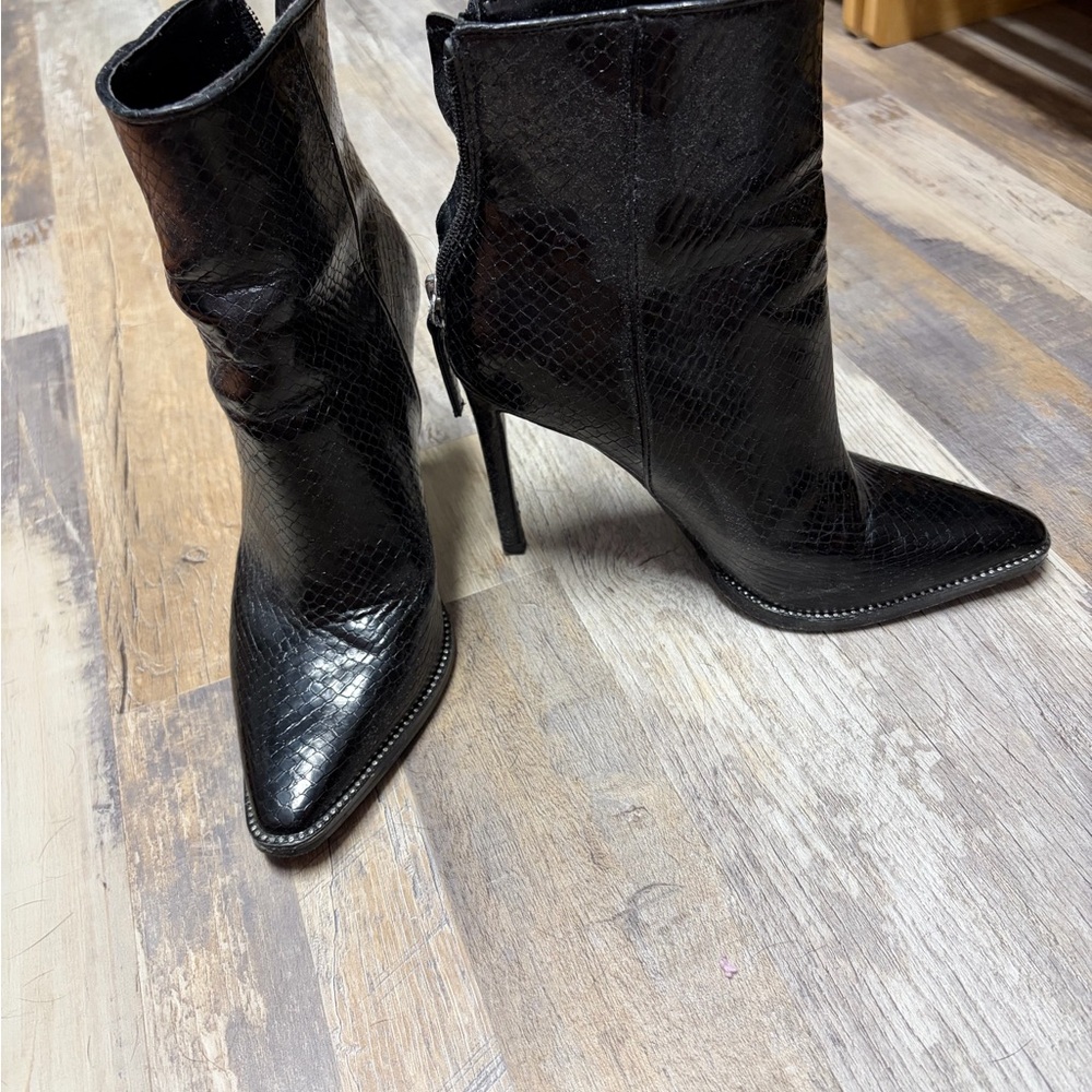 Steve Madden Black Snakeskin Women's Ankle Boots
